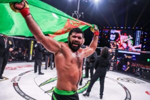 Dovletdzhan Yagshimuradov Instagram - Мечты так и остаются мечтами, если к ним не идти». @bellatormma  @pflmma 
😎 #sport #bitva #победаотвсевышнего☝️