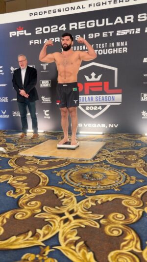 Dovletdzhan Yagshimuradov Instagram - ⚖️ @davlet_yagshymuradov weighs in at 205.8 lbs for his Light Heavyweight Bout 

[ Friday, April 12th | 6:30pm ET on ESPN  | 9pm ET on ESPN 2 ]