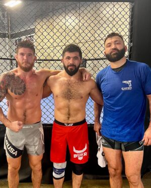Dovletdzhan Yagshimuradov Instagram - Вот и закончился наша подготовка к следующему бою спасибо всем кто помогал мне в этом лагере  @americantopteam @stevemocco @artem_levin @mikebrownmma @andersonfrancamt  @dyah_ali 🙏✊🤝