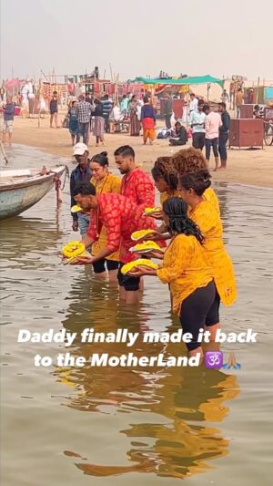 Dr. Meena Singh Instagram - Rest in transcendence, Daddy 🙏🏽 We were finally able to bring him home to spread his ashes in the Holy Ganga river. And through serious divine intervention, we returned to Daddy’s birthplace, our familial home, and met his only living sibling and our 1st cousins. Mommy finally met one of her sister in laws. And now we finally know where we come from and we are all at peace 🕉️ #singhforce