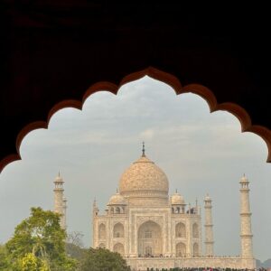 Dr. Meena Singh Instagram - Been waiting my whole life to see this wonder of the world with my entire family 🙏🏽 #singhforce