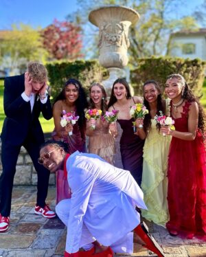 Dr. Meena Singh Instagram - While I wish I could #MakeItLastForever Anjali and her besties attended their last ever school dance 🥲🥹 Avani even got to crash. I hate it here but they are living their best so I guess that’s what it’s all about 🙄 #seniorprom