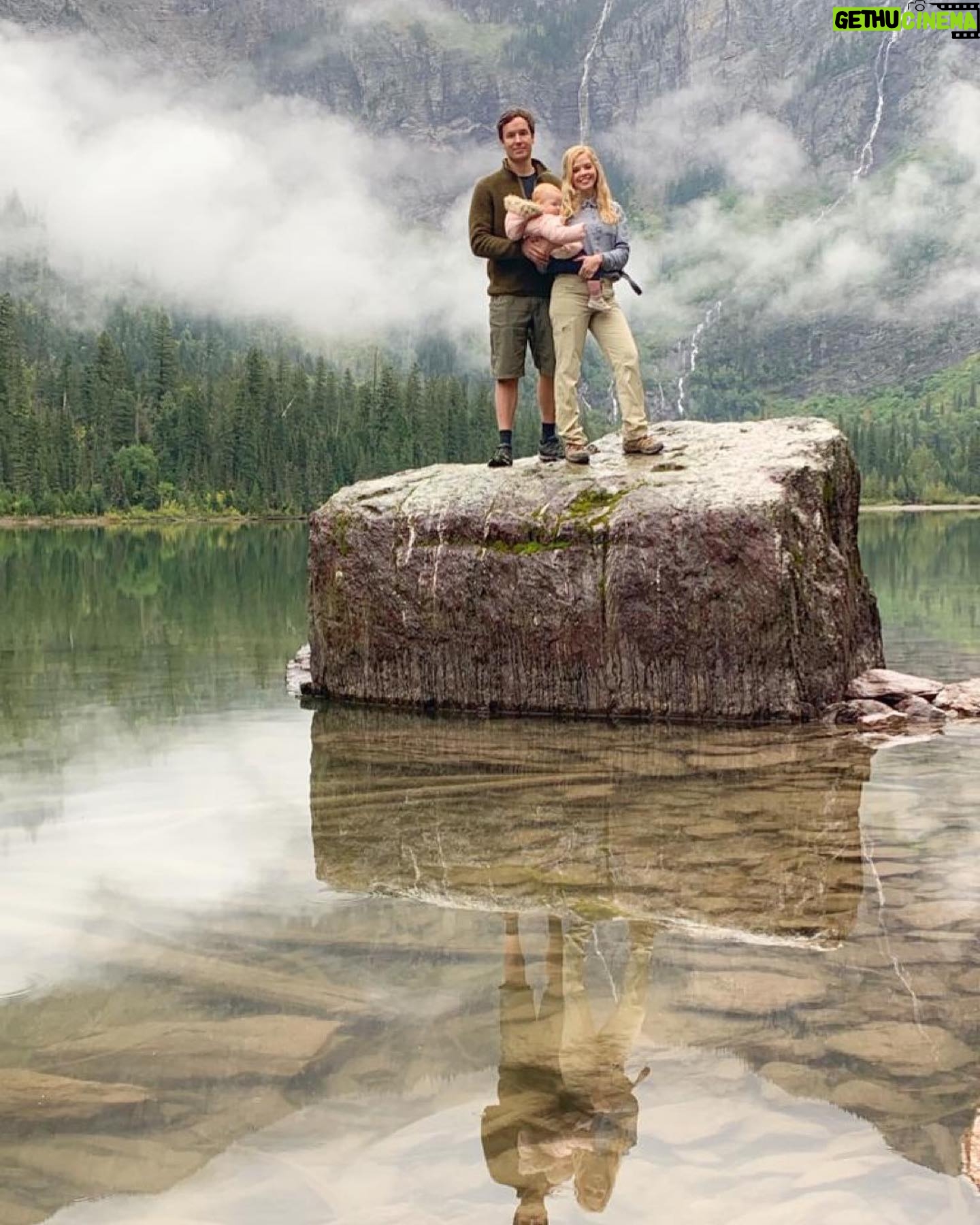 Dreama Walker - 1.6K Likes - No filter needed. Montana is incredible. I also look like a manager at Best Buy in my hiking attire. Photo credit to @dracula_bella 🌲