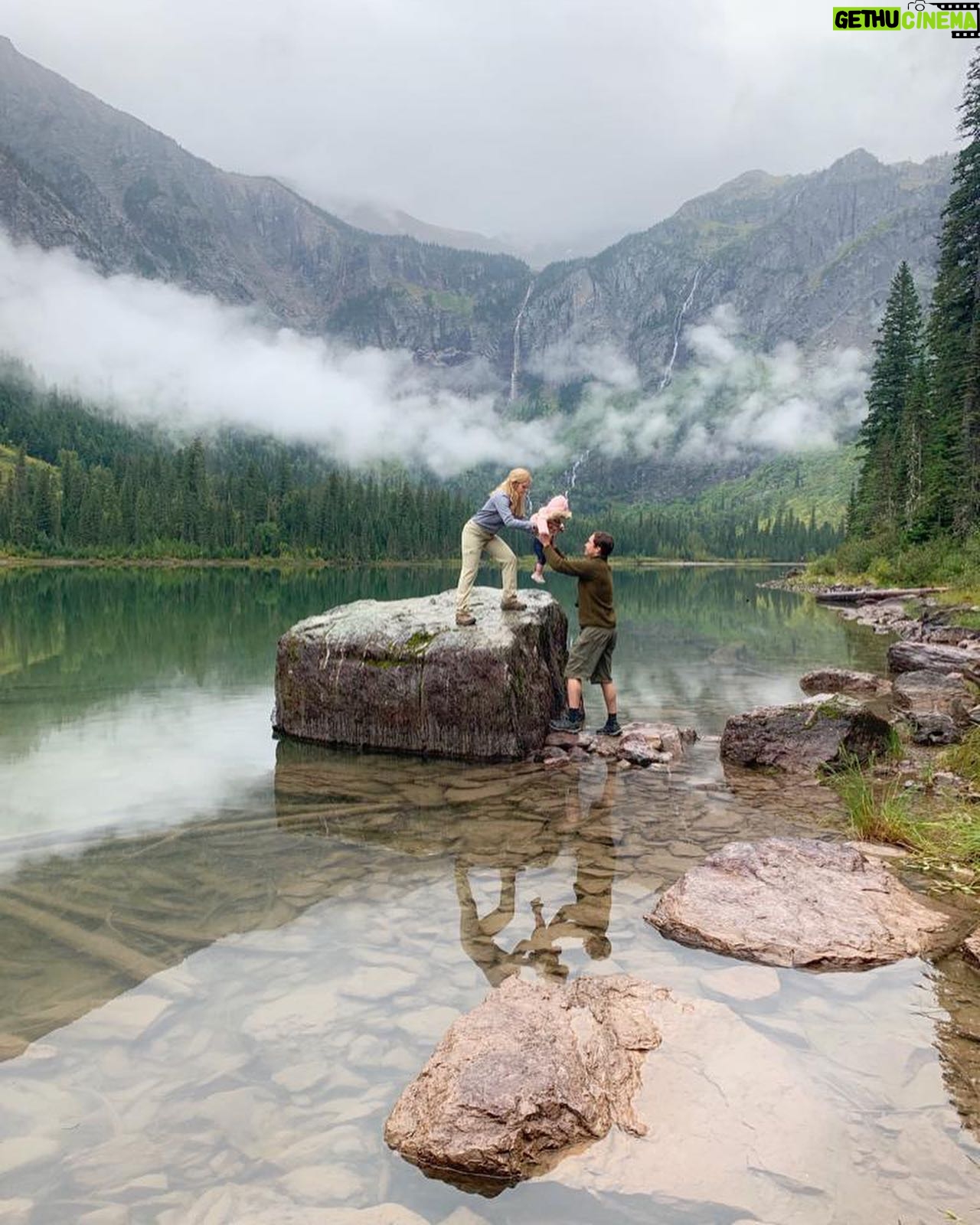 Dreama Walker - 1.6K Likes - No filter needed. Montana is incredible. I also look like a manager at Best Buy in my hiking attire. Photo credit to @dracula_bella 🌲