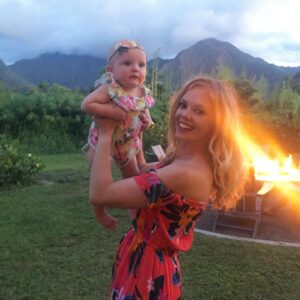 Dreama Walker Instagram - My baby turned 1 yesterday and the day before that, we rung in my birthday on beautiful Kaua’i. I’m so grateful to so many of you for your love and support during this tough year. I feel so fortunate for our health and that we’ve created a world around us full of extraordinary, kind, incredible humans that lift us up when things have been hard. Thank you to all of you 🙏🏻🌺