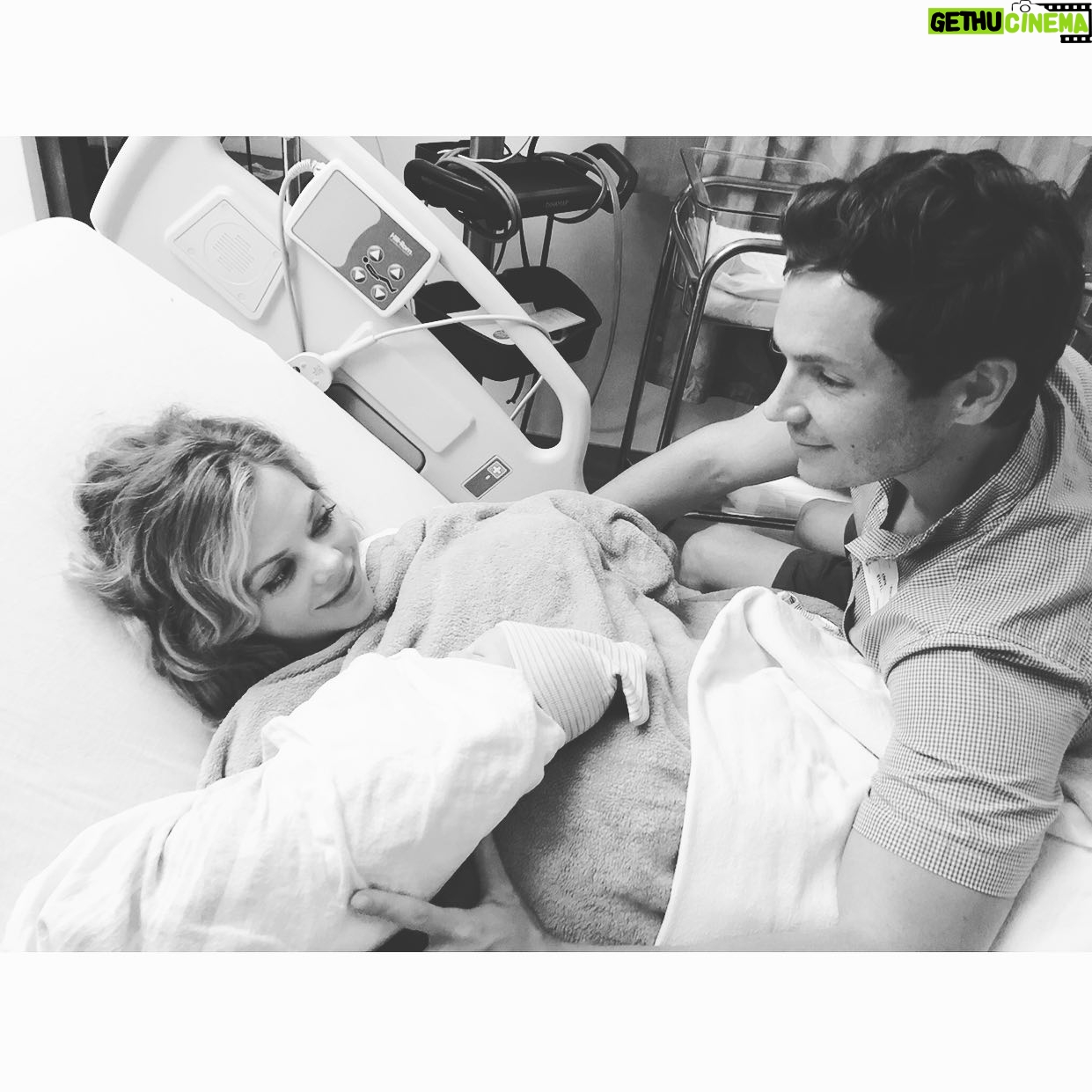 Dreama Walker - 1.2K Likes - Happy Valentine’s Day to all of you.
There is nothing more powerful or mind blowing about the human experience than our capacity to love. ❤️ Amor Vincit Omnia