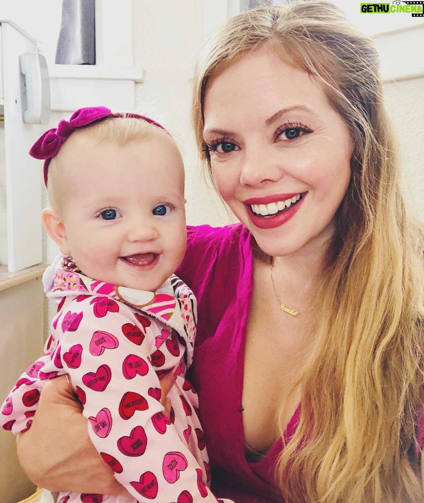 Dreama Walker - 1.5K Likes - Happy Valentine’s Day from all of us. Even the two year old that won’t do pictures anymore. 💕🍾🍫