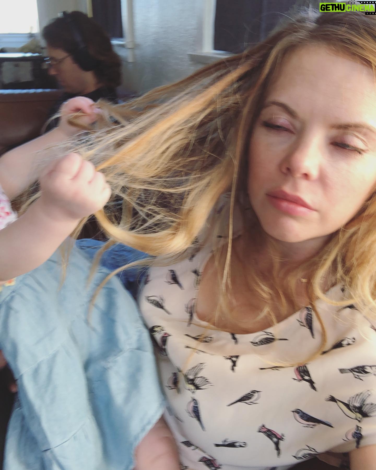 Dreama Walker - 1K Likes - 2020. Am I right or am I really right? Complete with @c_a_mc working away behind me.