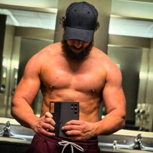 Drew Gulak Instagram - @WWENXT is tonight at 8 PM Eastern Time on the @usanetwork and I think any member of No Quarter Catch Crew would do a fine job representing the Heritage of Professional Wrestling. 🏆

#CatchClause