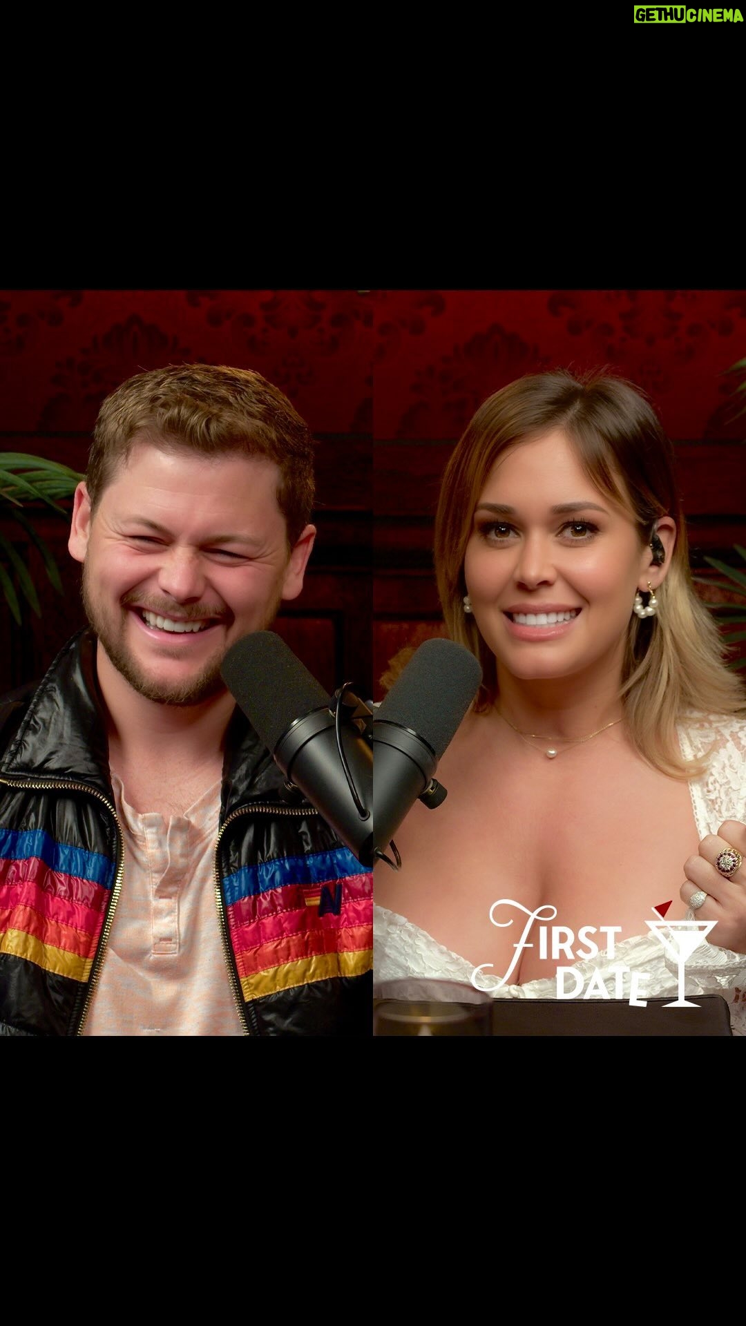Drew Lynch - 52.2K Likes - How else do open a drawer? 🍴😭 @thedrewlynch on todays EP of @firstdateshow @ymhstudios #Firstdate #ymh #comedicpodcast #drewlynch #loudness #petpeeve