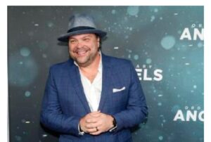 Drew Powell Instagram - Ordinary Angels. Extraordinary film. So proud to be a part of it… 🙏❤️(BTW did I mention Dave Freakin MATTHEWS is a producer?!?) @davematthewsband @lionsgate @kingdomstorycompany @stampedeventures @ordinaryangelsmovie #OrdinaryAngels