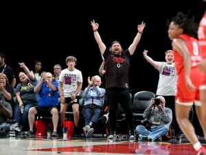 Drew Powell Instagram - It’s #DraftDay for the @wnba and I know a whole lotta folks are about to hop on the @indianafever bandwagon…and that’s great! I just want it to be known far and wide that I have BEEN on that wagon and it’s gonna be fun to see it get bigger and bigger! Welcome to a great organization @caitlinclark22! See you courtside!! 📸 @matt_kryger