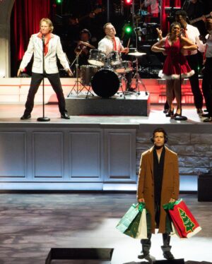 Drew Seeley Instagram - Come see why I look so confused all the time! #loveactuallylive TIX LINK IN BIO☝️🎄

@ftrlive, @thewallis, @loveactually #ftrlive, #thewallisbh