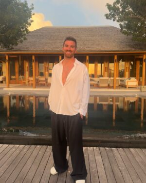 Drew Taggart Instagram - Less work, more Turks
