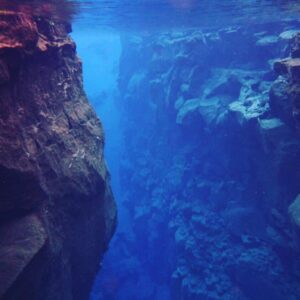 Drew Van Acker Instagram - 2 tectonic plates split(North American/Eurasian): 2degrees Celsius: 1/2/19