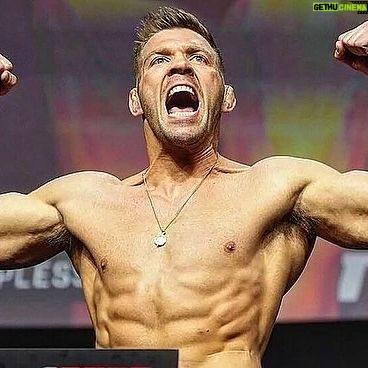 Dricus Du Plessis - 30.6K Likes - Age 19(debut) vs Now age 30 (champion of the world)
It seemed impossible to most but never to me, keep going and never EVER give up on your purpose.
Thank you everyone who’s been apart of this journey thus far, we’re only getting started.
I can do all things through Christ who strengthens me.
#stillknocks #nevergiveup #purpose #destinyawaits #livingmydream #debut #worldchampion #proudlysouthafrican🇿🇦 #EFC #UFC