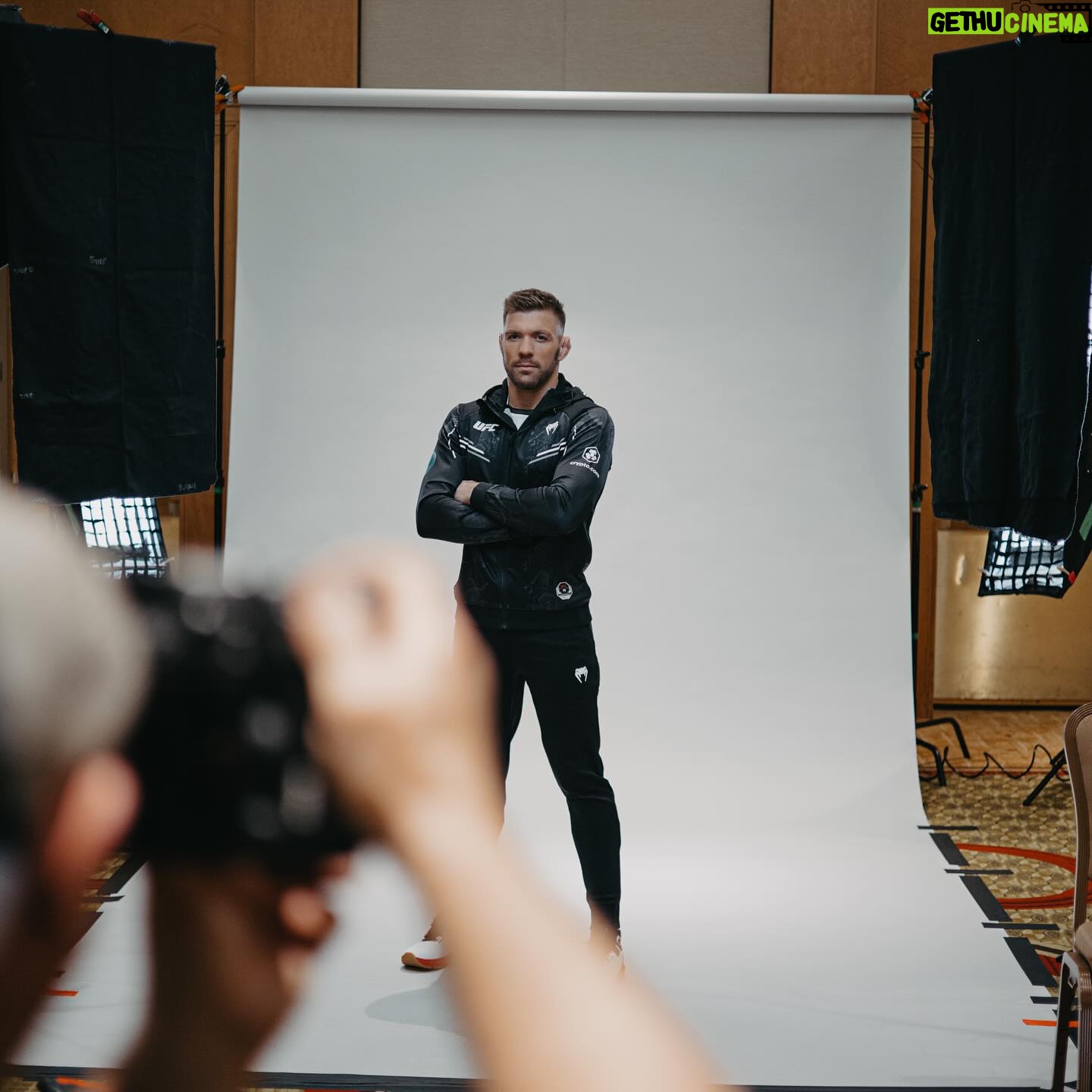 Dricus Du Plessis - 65.9K Likes - Media day done!
Felt my title on my shoulder for the first time and I get to represent and walkout with my 🇿🇦 flag, thank you @ufc #proudlysouthafrican🇿🇦 #andnew #preparetobeamazed