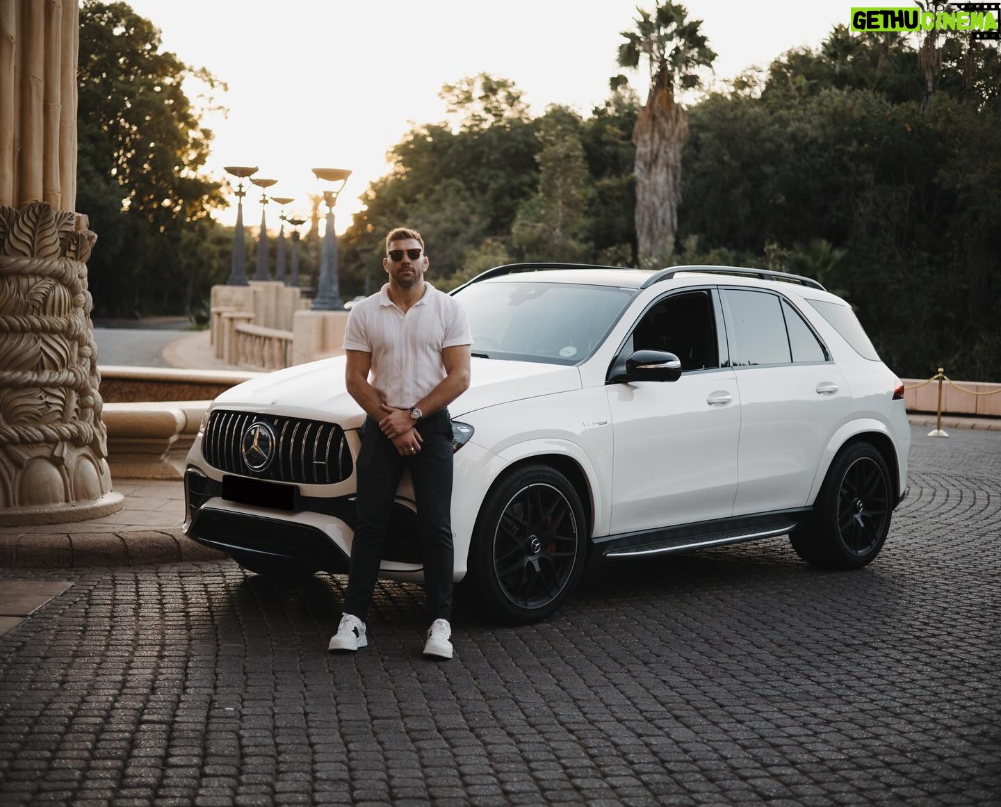 Dricus Du Plessis - 21.8K Likes - Winning!