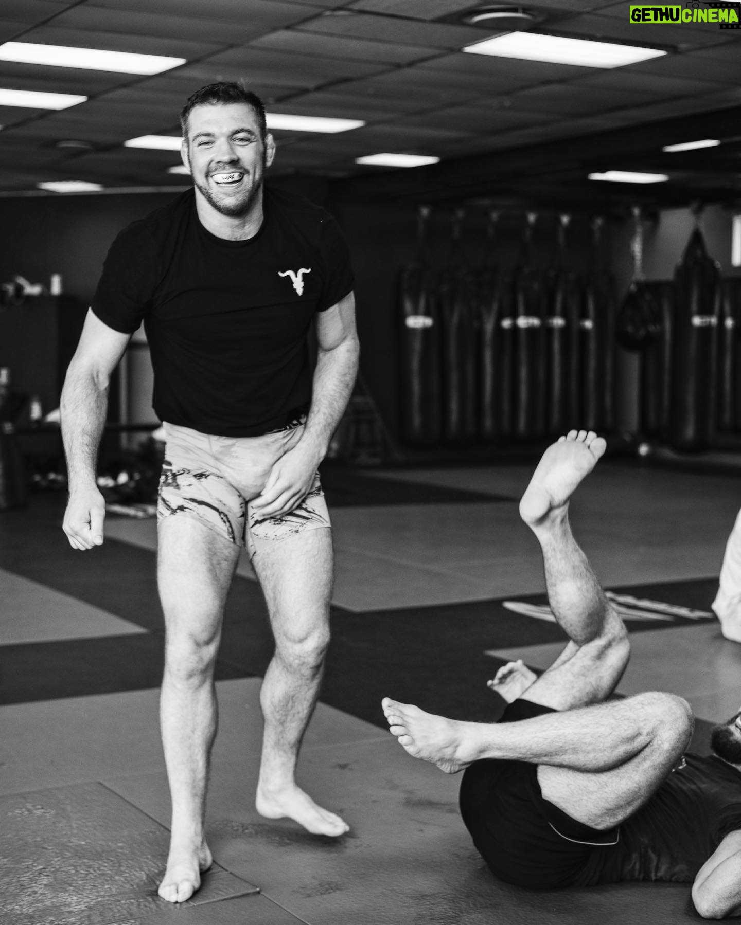 Dricus Du Plessis - 13K Likes - So good to be back in full violence mode!
O they do not know what’s coming
#stillknocks #preparetobeamazed #illshowyouhowgreatiam #trainhardfighteasy #proudlysouthafrican🇿🇦