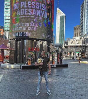 Dricus Du Plessis Instagram - Thank you Perth, can’t wait to perform for you guys next month.
Next stop Sydney! 🇦🇺 
#ufc305perth #stillknocks👑
