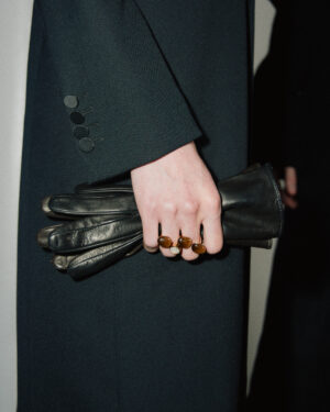 Dries Van Noten Instagram - MEN AUTUMN WINTER 2024

The elegance of the unexpected
 
Clean precision combined with the rough and natural, evoking conversations between past and present. 

#DriesVanNoten #DVNAW24 #PFW