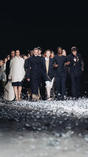 Dries Van Noten Instagram - MEN SPRING SUMMER 2025

‘’Some of the models who have been with us since the earliest shows, like family; their presence marking the passage of time. Others who are walking our runway for the first time.’’

Dries Van Noten

#DriesVanNoten #DVNSS25 #PFW

@alain.gossuin @rokassax @j_ptacek @madamedebrashaw @cloudxxmara @craig.shimirimana @kristinadeconinck @johnarmstrongofficially @philiphuangnyc @barnett_george @sihanashalaj @leondame @misskarenelson @bennobulang @hanneloreknuts @gaye__serigne @kirsten.owen @kevin_carlsson_ @henrykitcher
@chubathkutien @xumeen @starinst @sylviavanderklooster @joshuajthompson_ @takbenga @leo.cremer @alvarafs @jonasgloeer @malickbodian @taemeen @marialakechh @cole_mohr_ @paulboche
@mathias_laur @willjchalker @saiyanbride @__jinpark @antoinebrabant_ @hannegabysees @victorakolgo @finnc23 @hempa.figaro @okeydenchick @pierrick.1400 @sangwo0 @ohunyon_peter_paul @clementchabernaud @abraham_ajoung @w3lidd @t.peter021 @vasko.183 @s_blomqvist @emiledanckaert @hamaamdeen @thomas_riguelle @leonard_ki_ @wing0r @daianeconterato @armando_cabral @rokassax @craig.shimirimana