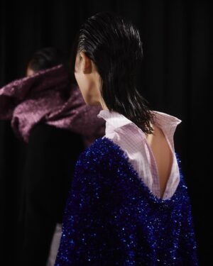 Dries Van Noten Instagram - WOMEN AUTUMN WINTER 2024

Behind-the-scenes.

#DriesVanNoten #DVNAW24 #PFW