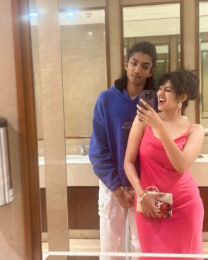Drishya Raghunath Instagram - Bday ❣️

#fashion #bdayoutfit #drishya #drishyaraghunath #bday #birthday #bdayeve #birthdaygirl #hehe