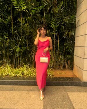 Drishya Raghunath Instagram - Bday ❣️

#fashion #bdayoutfit #drishya #drishyaraghunath #bday #birthday #bdayeve #birthdaygirl #hehe