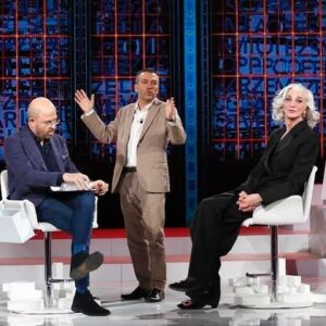 Drusilla Foer Instagram - Onoratissima di aver partecipato ad una trasmissione televisiva così bella.

“Le Parole” - Rai 3
@leparolerai3
@instarai3
@massimogramelliniofficial
@saverioraimondo 
@raiplay_official 
📸 Mipa