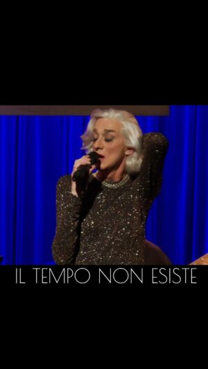 Drusilla Foer Instagram - “IL TEMPO NON ESISTE” ❤️

dall’album “DRU” ✨ ORA IN STREAMING SU TUTTE LE PIATTAFORME DIGITALI! ✨

DISPONIBILE A QUESTO LINK:

https://drusillafoer.lnk.to/DRUPR

DRUSILLA FOER LIVE 🎶🎵 
AL BLUE NOTE (Milano) - 7/8/9 dicembre 2023

@bmgitaly 

Autori: @giov_caccamo , Riccardo Quagliato, Placido Salamone, Massimo Zanotti 
Producer: Franco Godi per Best Sound
Film maker: Mattia Poppa-Federico Bissacco  per imSocial
Riprese audio: Emanuele Braca
Editing: Michele Monasta