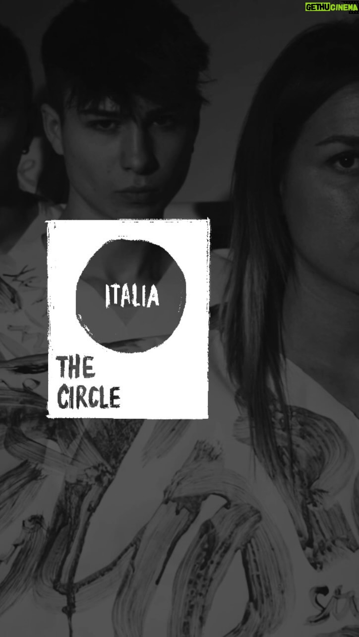 Drusilla Foer - 3.3K Likes - Per le bambine, le ragazze, le donne, le persone che sanno stare in cerchio, per chi ha responsabilità, per chi la cerca, per chi l’aveva e l’ha persa ma non dimentica di avere speranza.
The Circle Italia celebra l’8 marzo nel nome della #responsabilità, con “un piccolissimo film”, grazie alle parole di Grace Paley, la voce e l’emozione di Drusilla Foer e quel che Fabio Persico ha immaginato e disegnato.
Avere in cerchio amici tanto generosi, insieme alle persone che con affetto hanno lavorato a questo progetto, è per noi una bellissima responsabilità. Perché insieme siamo più forti.
Oltre a #DrusillaFoer e #FabioPersico grazie a Franco Godi, Elena Pantera, Alex Caruso, Stefano Nicotra, Francesca Novara, Ginevra Zatti, Joy David Andreasi, Mirko Pezzal Marcandalli, Veronica Bestetti, grazie a Claudia Parzani, Lella Costa, @adicorbetta e a tutti voi che potete aiutarci a condividere le nostre idee, rendendo il cerchio più grande.
#thecircleitalia by @thecirclengo founded by @officialannielennox ⭕️