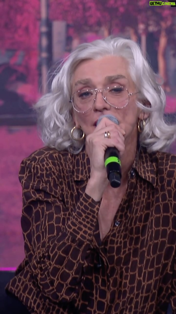 Drusilla Foer - 3.8K Likes - 🔊 Ovunque sei, se ascolterai
Accanto a te mi rivedrai 🎵
🎼 @drusillafoer LIVE a #Radio2SocialClub su #RaiRadio2 e sul canale 202 del Digitale Terrestre, domani alle 8.45 su @instarai2 🖥