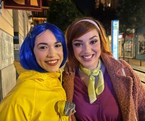 Dunia Rodríguez Instagram - Feliz cumpleaños @jorgelina.ramirez_ 💛 te quiero tanto 🥹 por miles de planes testeando los mejores margaritas de Madrid, por acompañarte a conciertos de gente que no conozco, por las charlas de literatura, por hablar largo y tendido del mundo, de su Magia y de su horror, de sus libros y su cine, de cómo lo arreglaremos más adelante…Por los frapus de calabaza, el color amarillo, la Gorda-buena, las cosas que son re densas (o no) Por Italia. Por ti. Porque seas muy feliz en este nuevo año que estrenas, porque te lo mereces, porque nos haces muy felices a los demás. A tu Salud 🥂 Feliz cumpleaños