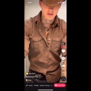 Dustin Milligan Instagram - you guys hear about this #ringlightchallenge ?