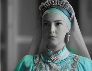 Duygu Gürcan Instagram - Bu akşam tekrar buluşuyoruz. @trt1 ekranlarında 20.00'de görüşmek üzere. 🙋 
#payitahtabdülhamid #naimesultan