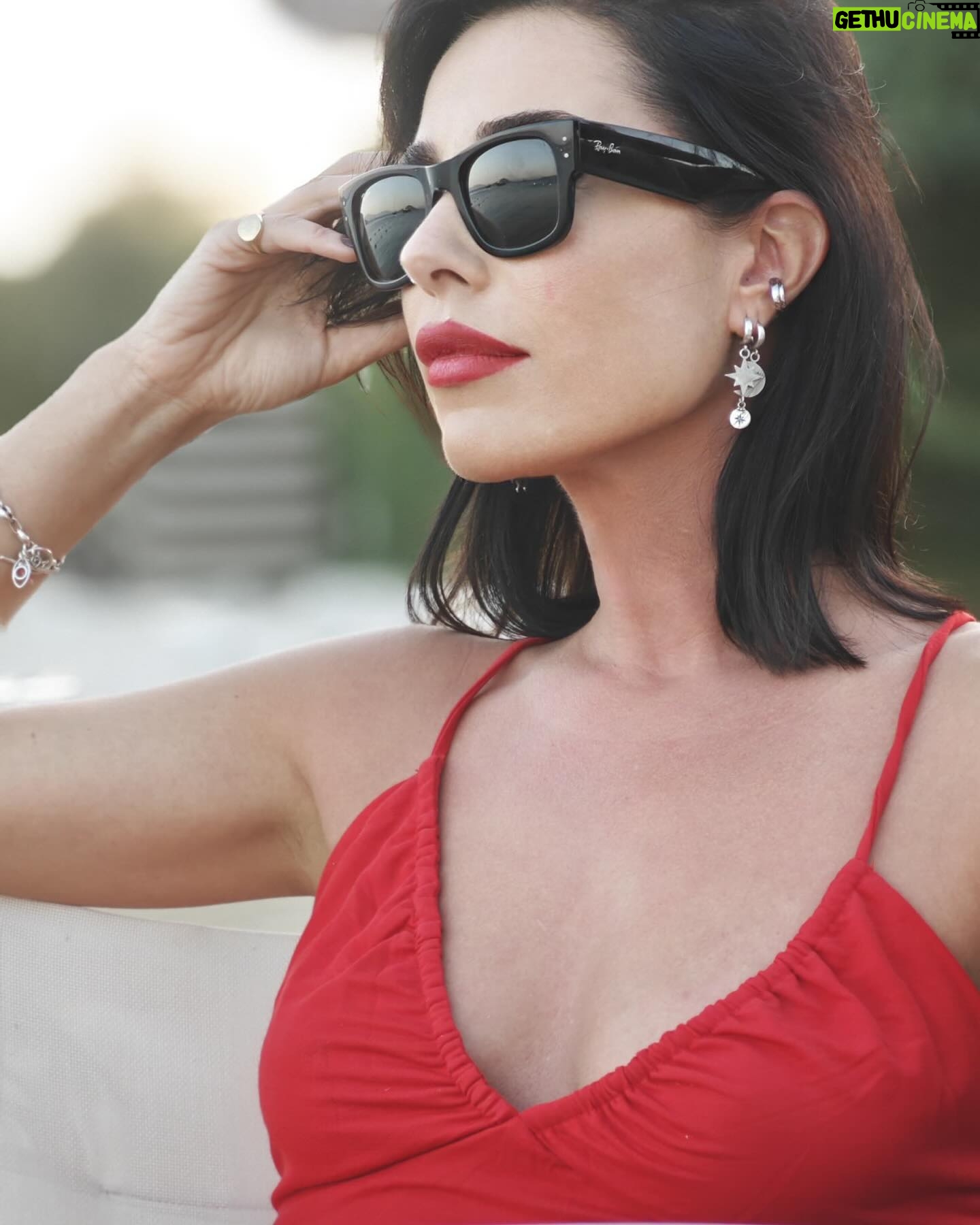 Duygu Şen - 7.9K Likes - The Lady in Red 📸 by @emredolcel