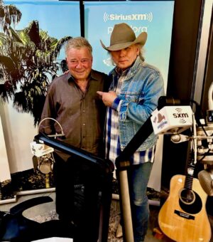 Dwight Yoakam Instagram - Don’t forget to catch the re-airing of William Shatner’s and Dwight’s interview on Greater Bakersfield! Tune into Dwight Yoakam & the Bakersfield Beat on @SiriusXM radio (ch. 349) tonight at 8pm PT / 11pm ET.

- D Team

#dwightyoakam #williamshatner #greaterbakersfield #dwightyoakamandthebakersfieldbeat 

📸: Via Entertainment Productions