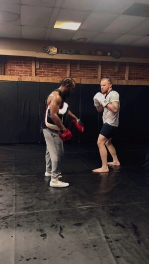Dylan Budka Instagram - Fixing my Baltimore 2 step with @straightleftwash