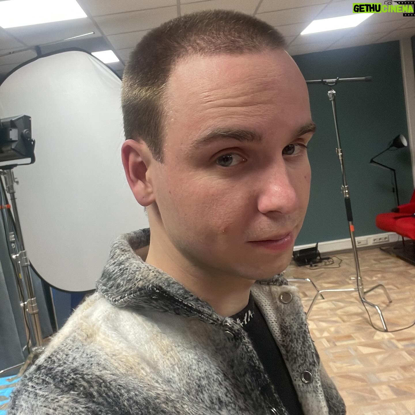 Dylan Haegens - 19.7K Likes - Mijn haren in 2 maanden tijd.