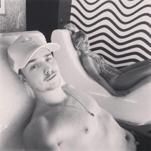 Dylan Haegens Instagram - hArD wErKeN hArD oNtSpAnNeN