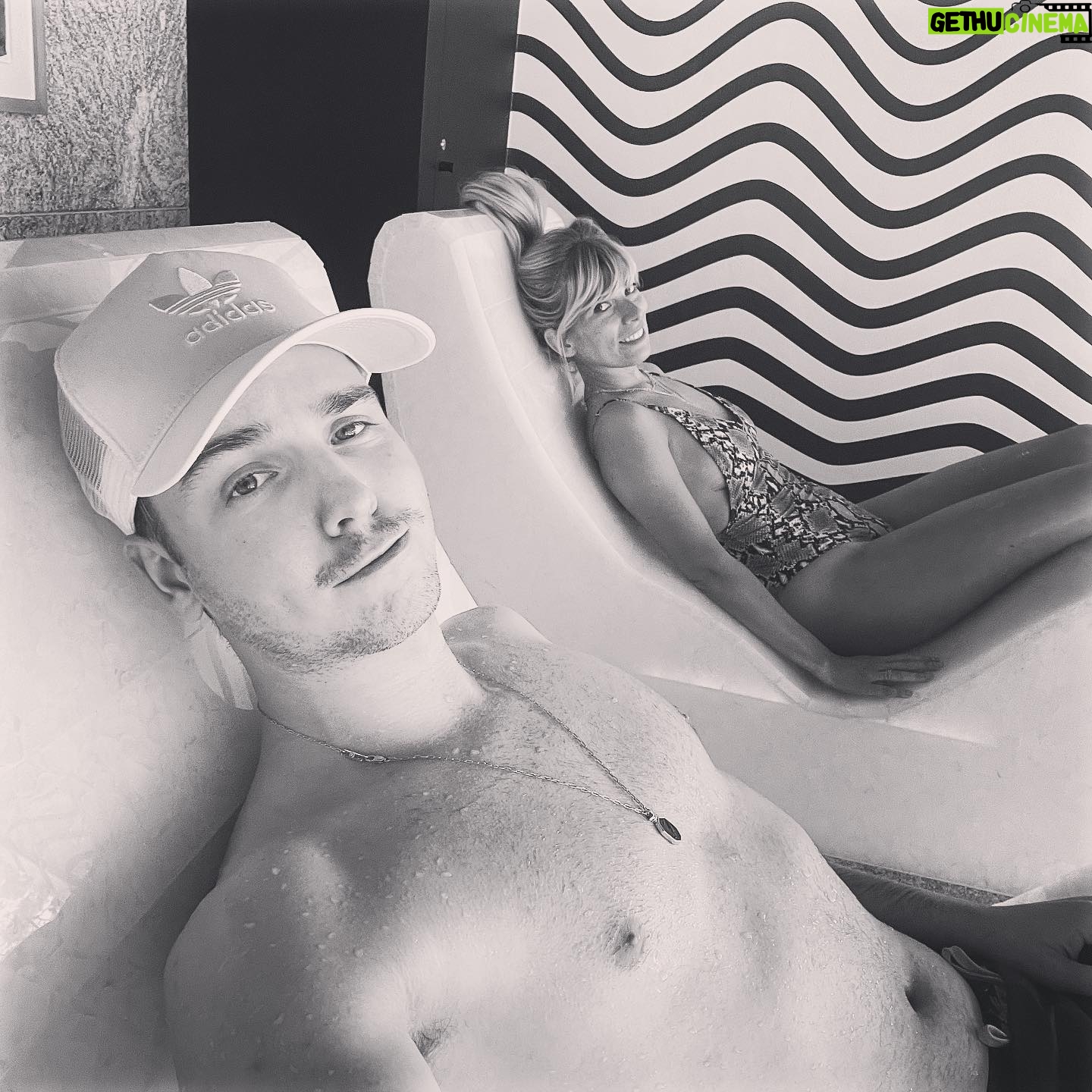 Dylan Haegens - 19.1K Likes - hArD wErKeN hArD oNtSpAnNeN