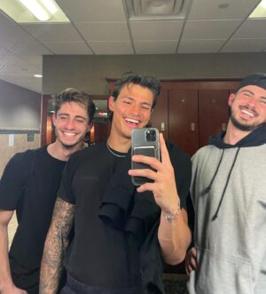Dylan Jordan Instagram - who’s tryna catch these hands😤