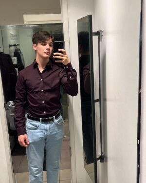 Dylan Kingwell Instagram - LA shopping 📍