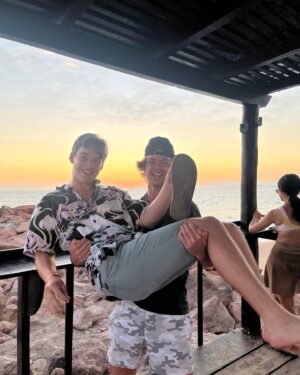 Dylan Kingwell Instagram - México 23 🇲🇽🌅 (pisa con cuidado joven)