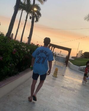Dylan Kingwell Instagram - México 23 🇲🇽🌅 (pisa con cuidado joven)