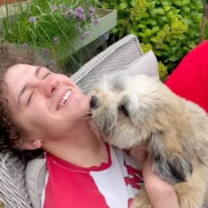 Dylan Llewellyn Instagram - Puppy love @cuban_wilf