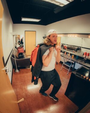 Dylan Playfair Instagram - When we go live with #letterkenny it’s always party time 🥳