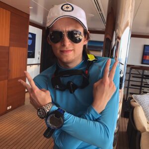Dylan Riley Snyder Instagram - Oh ‘scuse me I didn’t see you there. I was too busy...mmmmm...blocking’ out the haterz