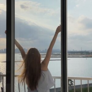 EJ Instagram - おはよう ☁️☀️